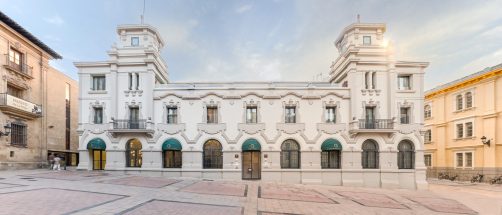 Este edificio histórico ha pasado de ser el Palacio de Correos a convertirse en el hotel más exclusivo de Logroño
