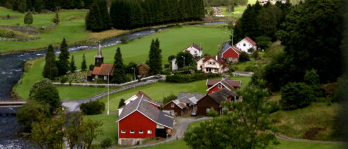 El puerto de crucero m&aacute;s bonito es este pueblo en los fiordos noruegos: se cubre de nieve en invierno