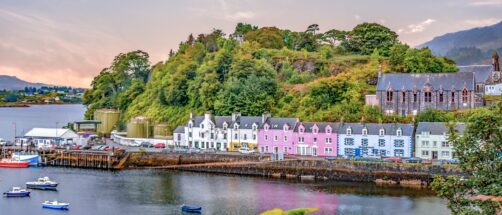 Esta ciudad de cuento es la m&aacute;s bonita de Reino Unido: est&aacute; en la isla de las hadas