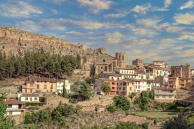 Este pueblo amurallado es el más bonito de Valencia: tiene un castillo andalusí y un acueducto único