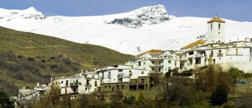 Esta ruta de senderismo pasa por los tres pueblos m&aacute;s bonitos de la Alpujarra granadina 