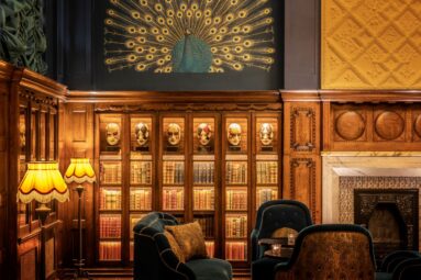 Descubre el hotel más transgresor de Londres inspirado en Oscar Wilde: lujo teatral en el corazón de la ciudad