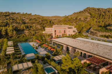 Este hotel de lujo es perfecto para relajarse en Navidad: come, bebe y cuídate en el corazón del Priorat