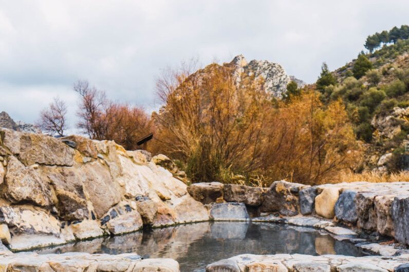 Estas aguas termales son perfectas para huir del frío: están en el norte de España, son gratuitas y al aire libre