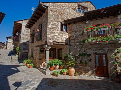 El lago m&aacute;s grande de Espa&ntilde;a est&aacute; en esta villa medieval zamorana