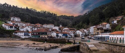 Este es el pueblo m&aacute;s bonito de Asturias: parece sacado de un cuento