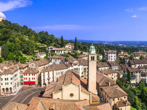 Mucha historia y buenas vistas: esta desconocida ciudad italiana es una de las m&aacute;s elegantes de Europa