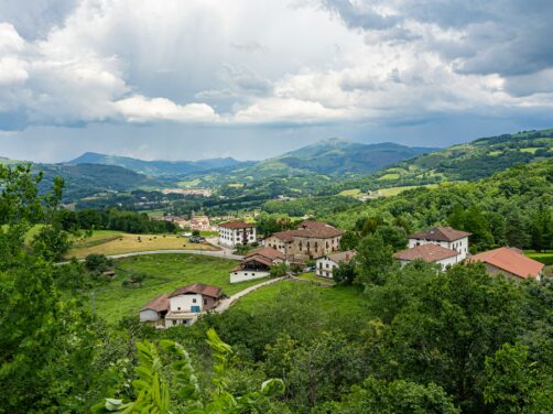 El valle m&aacute;s id&iacute;lico est&aacute; en Navarra: tiene quince pueblos preciosos y es perfecto para la primavera