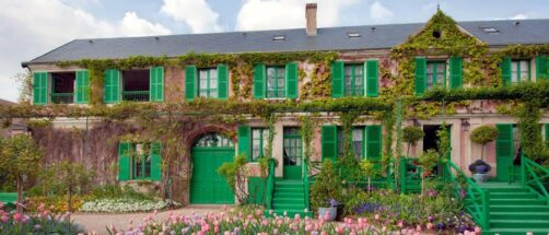 Este es el pueblo franc&eacute;s donde puedes visitar la casa de Monet y su precioso jard&iacute;n: est&aacute; a solo una hora de Par&iacute;s