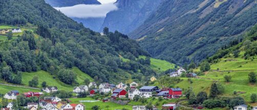 El viaje perfecto para Semana Santa: un pueblo de 100 habitantes que resume la belleza del norte de Europa