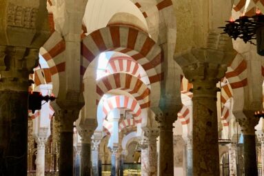 La Mezquita-Catedral de Córdoba estrena una innovadora audioguía interactiva para enriquecer la experiencia del visitante