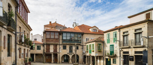La bella ciudad gallega que decidi&oacute; quitar los coches y gan&oacute; calidad de vida: casco hist&oacute;rico y naturaleza