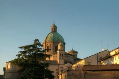 Est&aacute; en Italia y no la conoce nadie: esta es la ciudad con los mosaicos m&aacute;s bonitos del mundo