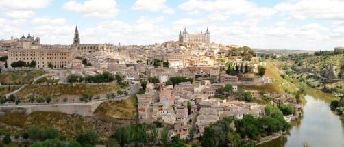 Un casco antiguo rodeado de murallas y una catedral g&oacute;tica impresionante: esta ciudad est&aacute; muy cerca de Madrid y es perfecta para visitar