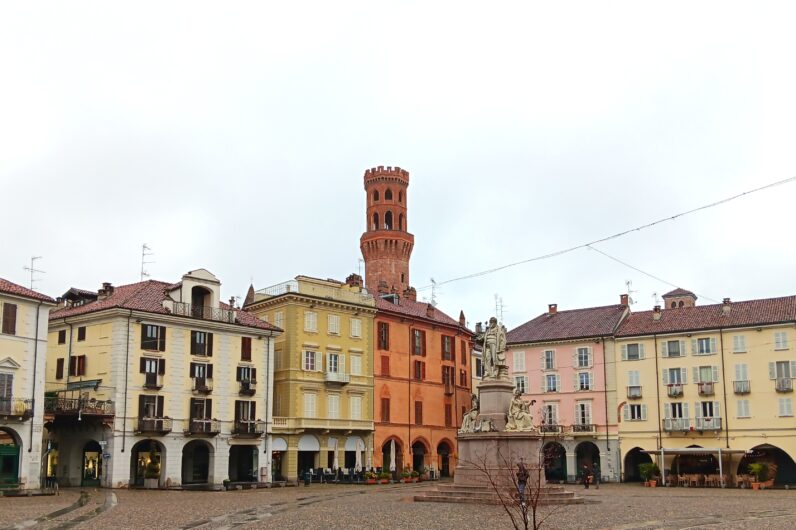 La ciudad italiana m&aacute;s bonita y desconocida: est&aacute; entre Mil&aacute;n y Tur&iacute;n, rodeada de paisajes &uacute;nicos
