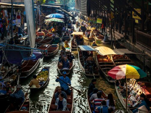 As&iacute; es Damnoen Saduak, el mercado flotante m&aacute;s famoso de Tailandia que todav&iacute;a se recorre en canoa