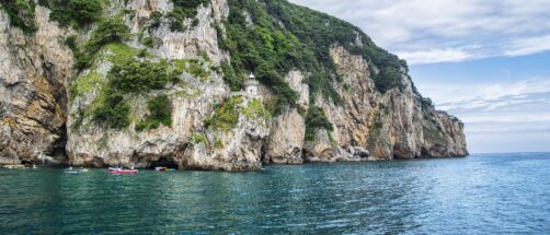 La ruta de senderismo m&aacute;s bonita de Cantabria: un faro espectacular, acantilados y el pueblo de las anchoas