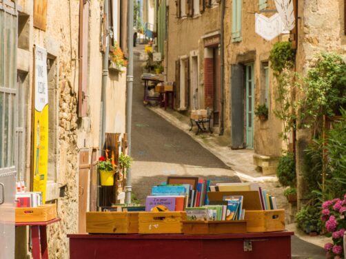 En este bello pueblo franc&eacute;s siempre es el D&iacute;a del Libro: tiene 15 librer&iacute;as y est&aacute; a solo dos horas de Espa&ntilde;a