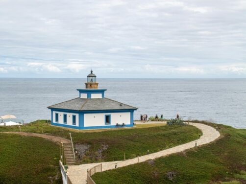 Qu&eacute; ver en A Mari&ntilde;a Lucense: playas, acantilados y pueblos preciosos para vivir la Galicia m&aacute;s aut&eacute;ntica