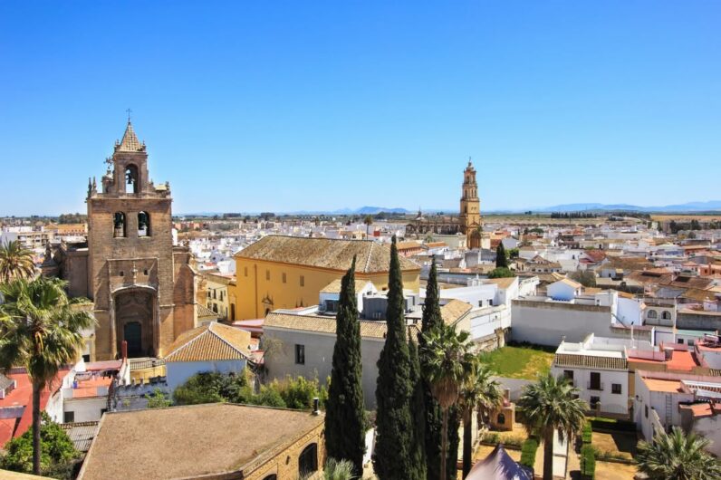 Este es el pueblo de Sevilla con m&aacute;s duende: es encantador y su potaje gitano tiene fama mundial