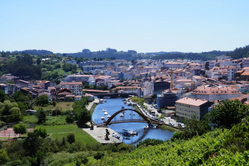 Este es el pueblo donde se come la mejor tortilla: est&aacute; en A Coru&ntilde;a y tiene un casco hist&oacute;rico precioso