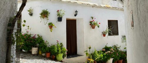 Ruta por los pueblos m&aacute;s bonitos de las Alpujarras: un valle id&iacute;lico, arquitectura t&iacute;pica y Sierra Nevada