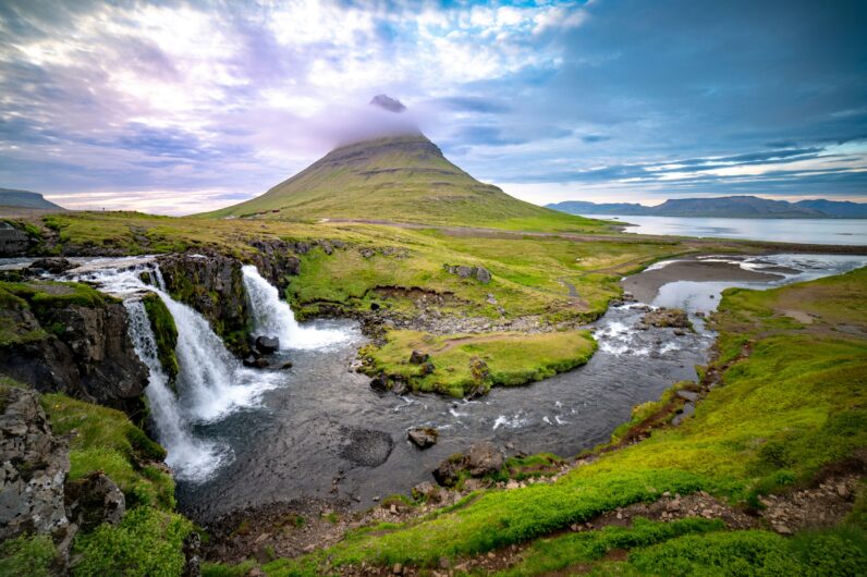 De viaje en familia por la ruta de los volcanes, en Islandia