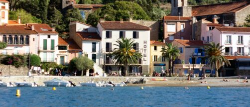 10 pueblos costeros de Francia que mantienen la esencia de antes y son ideales para vivir un verano diferente