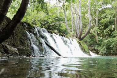 Parece Islandia, pero es España: una ruta por las cascadas y paisajes de agua más espectaculares de Burgos