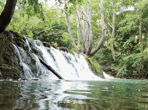 Parece Islandia, pero es Espa&ntilde;a: una ruta por las cascadas y paisajes de agua m&aacute;s espectaculares de Burgos