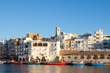 Tres destinos ideales y muy mediterráneos en España para escapar del tórrido verano