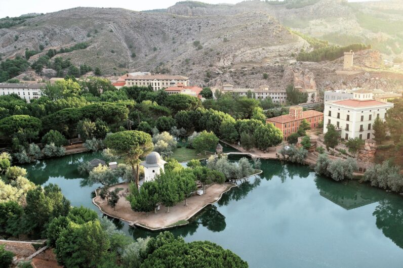 Esta es la villa termal de Arag&oacute;n perfecta para relajarse en verano: est&aacute; cerca de un monasterio &uacute;nico