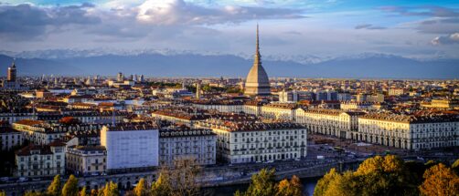 La ciudad italiana que est&aacute; conquistando a quienes se cansaron de Mil&aacute;n: aqu&iacute; naci&oacute; el vermut