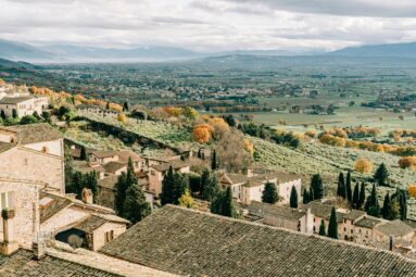 La regi&oacute;n de Italia que merece un viaje en oto&ntilde;o y que muchos siguen confundiendo con la Toscana
