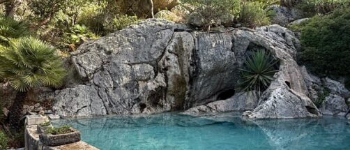Este jard&iacute;n de Mallorca te har&aacute; amar a&uacute;n m&aacute;s el Mediterr&aacute;neo: lo cre&oacute; una famosa paisajista