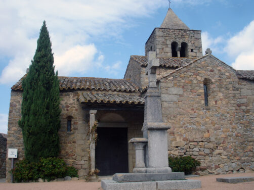 El pueblo m&aacute;s bonito y desconocido de la Costa Brava tiene d&oacute;lmenes, bosques y una escritora &uacute;nica