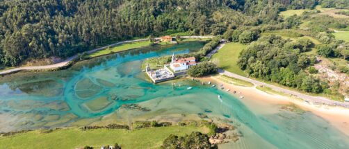 Las playas tambi&eacute;n son para el oto&ntilde;o: la ruta de senderismo que recorre un paisaje m&aacute;gico de Asturias 